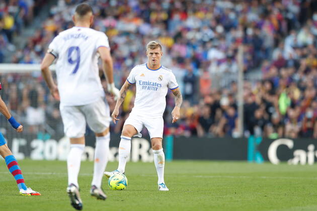 Toni Kroos (Real), OCTOBER 24, 2021 - Football Soccer : Spanish La Liga Santander match between FC Barcelona, Barca 1-2 Real Madrid CF at the Camp Nou in Barcelona, Spain. Noxthirdxpartyxsales  (0140340721st)