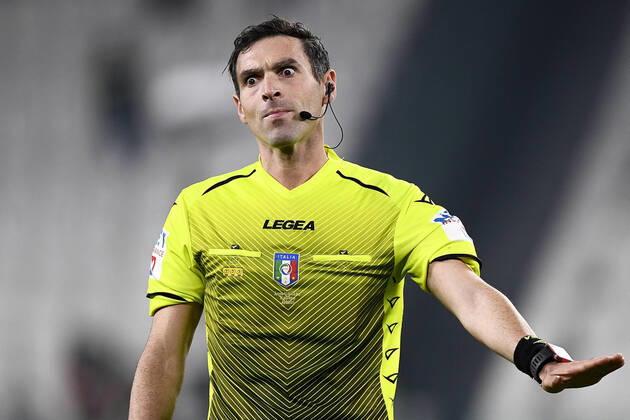 Bilder des Jahres 2021, Sport 10 Oktober Sport Themen der Woche KW43 Juventus FC v US Sassuolo - Serie A Referee Juan Luca Sacchi looks on during the Serie A football match between Juventus FC and US Sassuolo. Turin Italy Copyright: xNicolòxCampox