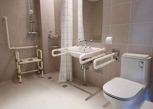 200820 -- BEIJING, Aug. 20, 2020 -- Photo taken on Aug. 20, 2020 shows the bathroom of the sample room with accessibility facilities in the Yanqing Olympic Paralympic Village in suburban Yanqing District of Beijing, capital of China. The Yanqing Olympic Paralympic Village of the 2022 Beijing Winter Olympics will be fully completed by the end of this year as planned, and will meet the requirements for hosting events in August 2021. The Village is designed for atheletes with the concept of athlete-centered , highlighting the Chinese cultural characteristics and ecological conservation. After the Games, it will be opened to the public as a leisure resort. SPCHINA-BEIJING-2022 WINTER OLYMPICS-YANQING WINTER OLYMPIC VILLAGECN ZhangxChe (200820) -- BEIJING, Aug. 20, 2020 -- Photo taken on Aug. 20, 2020 shows the bathroom of the sample room with accessibil ZhangxChenlinxviaxwww.imago-images.de imago images 103218279