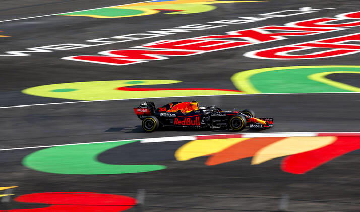33 Max Verstappen NED, Red Bull Racing , F1 Grand Prix of Mexico at Autodromo Hermanos Rodriguez on November 5, 2021 in Mexico City, Mexico Photo by HOCH ZWEI Mexico City Mexico
