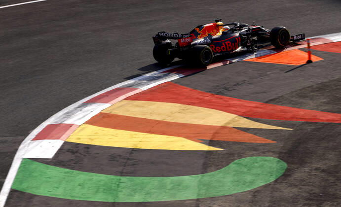 33 Max Verstappen NED, Red Bull Racing , F1 Grand Prix of Mexico at Autodromo Hermanos Rodriguez on November 6, 2021 in Mexico City, Mexico Photo by HOCH ZWEI Mexico City Mexico