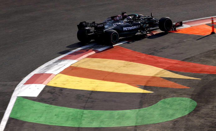 44 Lewis Hamilton GBR, Mercedes AMG Petronas F1 Team , F1 Grand Prix of Mexico at Autodromo Hermanos Rodriguez on November 6, 2021 in Mexico City, Mexico Photo by HOCH ZWEI Mexico City Mexico