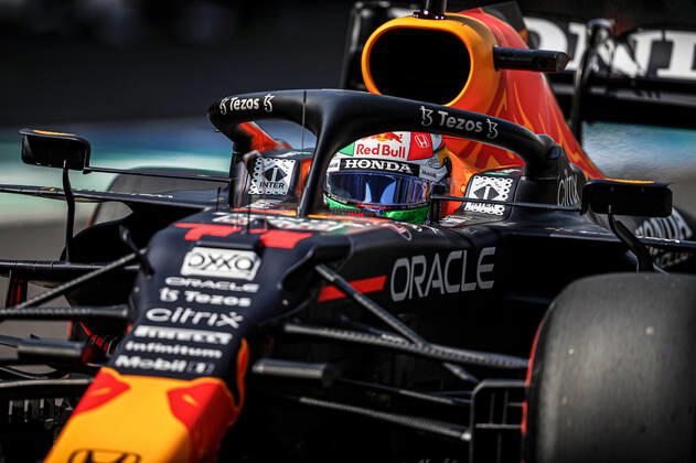 11 PEREZ Sergio (mex), Red Bull Racing Honda RB16B, action during the Formula 1 Gran Premio De La Ciudad De Mexico 2021, Mexico City Grand Prix, 18th round of the 2021 FIA Formula One World Championship, WM, Weltmeisterschaft from November 5 to 7, 2021 on the Autodromo Hermanos Rodriguez, in Mexico City, Mexico - F1 - MEXICO CITY GRAND PRIX 2021 DPPI Panoramic  Perez