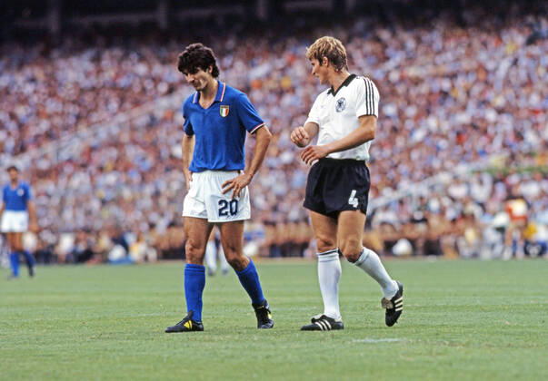 11 07 82 Italy Germany Spain, Madrid, 11 07 1982, Football, FIFA World Cup 1982 in Spain, Final, Italy FRG Germany DFB 3 1 v l Paolo Rossi Italy , Karlheinz Förster Germany