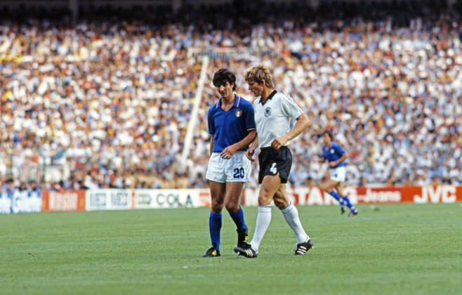 11 07 82 Italy Germany Spain, Madrid, 11 07 1982, Football, FIFA World Cup 1982 in Spain, Final, Italy FRG Germany DFB 3 1 v l Paolo Rossi Italy , Karlheinz Förster Germany