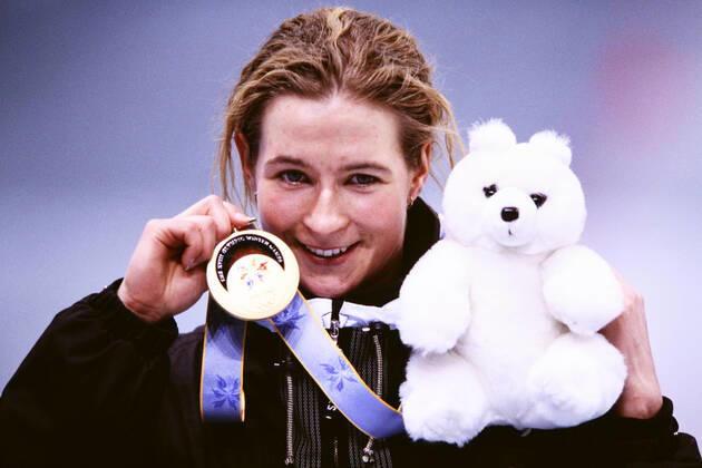 OLYMPIC LEGENDS, Historie, Claudia Pechstein