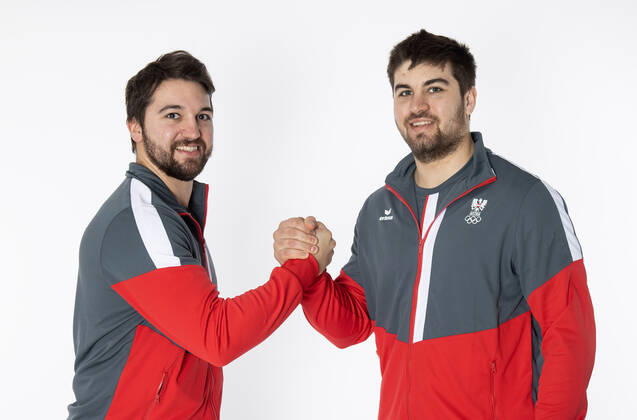 OLYMPICS - OEOC, equipping Beijing 2022 VIENNA,AUSTRIA,25.JAN.2022 - OLYMPICS - OEOC, equipping Winter Olympic Games, Olympische Spiele, Olympia, OS Beijing 2022. Image shows David and Nico Gleirscher (AUT).  GEPAxpictures xHaraldxSteiner