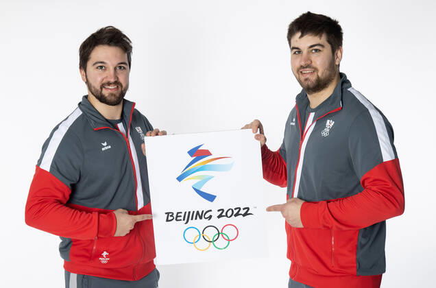 OLYMPICS - OEOC, equipping Beijing 2022 VIENNA,AUSTRIA,25.JAN.2022 - OLYMPICS - OEOC, equipping Winter Olympic Games, Olympische Spiele, Olympia, OS Beijing 2022. Image shows David and Nico Gleirscher (AUT).  GEPAxpictures xHaraldxSteiner