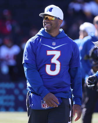 February 3, 2022: Seattle Seahawks quarterback Russell Wilson (3) during the NFC Pro Bowl Practice at Las Vegas Ballpark in Las Vegas, Nevada. CSM Las Vegas United States of America - ZUMAc04_ 20220203_zaf_c04_058 Copyright: xDarrenxLeex