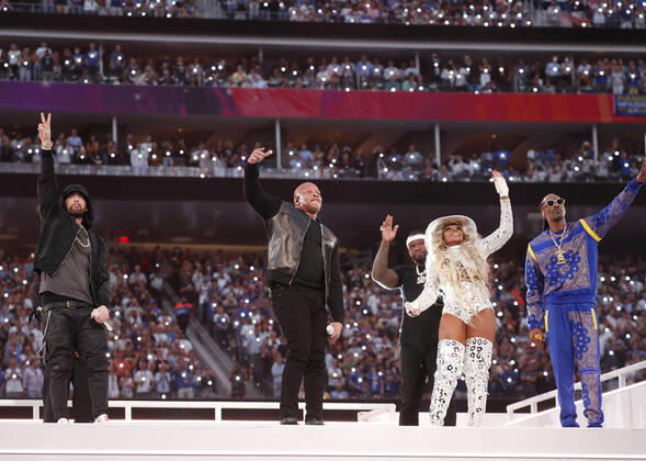 Dr. Dre, Snoop Dogg, Eminem, Mary J. Blige, and Kendrick Lamar perform at the Pepsi Super Bowl LVI Halftime Show during Super Bowl LVI between the Cincinnati Bengals and Los Angeles Rams at SoFi Stadium in Los Angeles on Sunday, February 13, 2022.  SBP20220213942 JohnxAngelillo