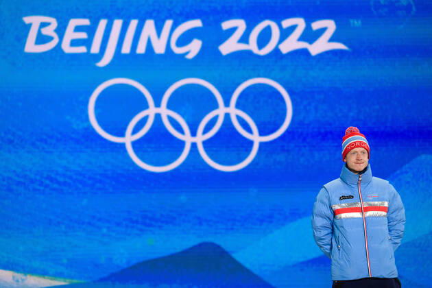 220219 Johannes Thingnes Bo of Norway at the medal ceremony for men bis biathlon 15 km mass start during day 15 of the 2022 Winter Olympics on February 19, 2022 in Zhangjiakou Photo Vegard Grott BILDBYRAN kod VG VG0246 bbeng olympic games olympics winter olympics os ol olympiska games winter os olympic games peking peking 2022 beijing 2022 beijing 2022 olympic games beijing 2022 winter olympic games beijing os beijing ol winter ol medal ceremony medal ceremony norway norway,  Copyright: VEGARDxGRoTT BB220219VG064