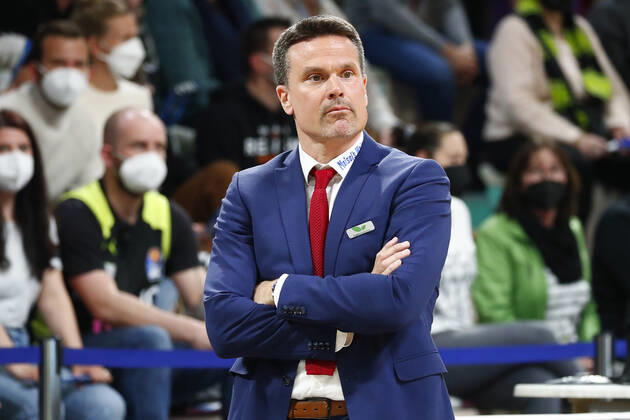14 Matchday of the easyCredit BBL Basketball Bundesliga at Oberfrankenhalle in Bayreuth Season 2021 2022 Medi Bayreuth vs. EWE Baskets Oldenburg Raoul Korner Medi Bayreuth coach