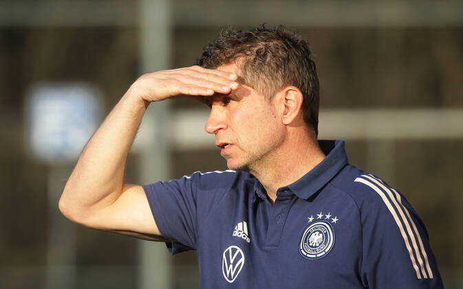 Stuttgart , Soccer U18 International Germany vs France , Coach Michael Streichsbier GER