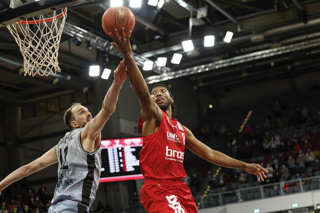 Brose Brechts Akil Mitchell Brose Bamberg, 08 left 12 Dejan Kovacevic HAKRO Merlins Crailsheim amberg HAKRO Merlins Crailsheim easyCredit BBL Basketball Bundesliga Saison 2021 22 Spieltag 17, 29 03 2022 Bamberg, Brose Arena Foto Daniel Löb Loeb Copyright: DanielxLöb