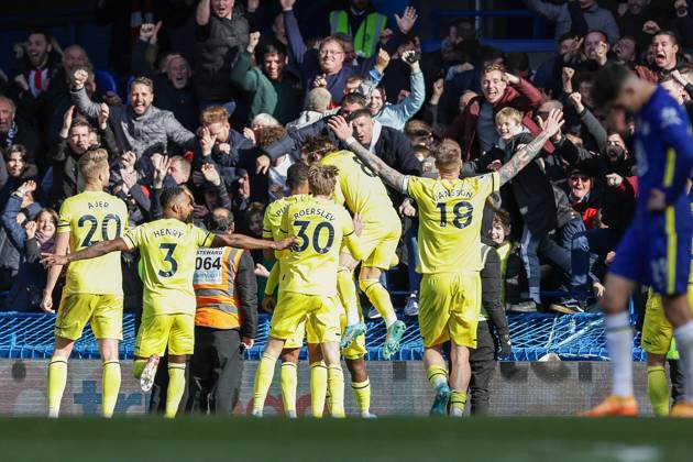 Chelsea v Brentford Premier League 02 04 2022. Goal 1-4 Yoane Wissa (11) of Brentford scores a goal and celebrates during the Premier League match between Chelsea and Brentford at Stamford Bridge, London, England on 2 April 2022. Editorial use only DataCo restrictions apply See www.football-dataco.com , Copyright: xNigelxKeenex PSI-14991-0056