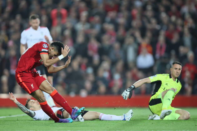 Liverpool v S L Benfica - UEFA Champions League Luis Diaz of Liverpool is frustrated during the UEFA Champions League match between Liverpool and S L Benfica at Anfield, Liverpool on Wednesday 13th April 2022. Liverpool United Kingdom  Copyright: xMIxNewsx originalFilename:fletcher-liverpoo220413_npI7t