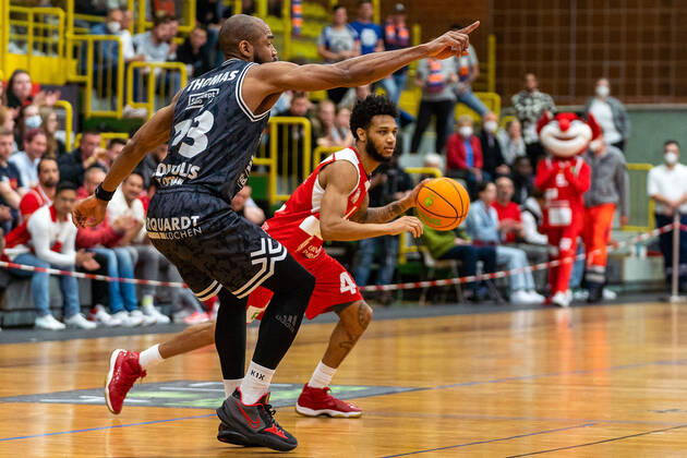 Jordan Livingston Barnes Uni Baskets Paderborn, 4 Uni Baskets Paderborn vs Medipolis SC Jena, basketball, 2 Bundesliga ProA, season 2021 2022, playoffs game 4, 29 04 2022 Uni Baskets Paderborn vs Medipolis SC Jena, basketball, 2 Bundesliga ProA, season 2021 2022, playoffs game 4, 29 04 2022 Paderborn Copyright: xEibner-Pressefoto BahhoxKarax EP_BKA