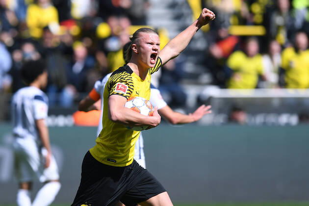 Soccer 1 Bundesliga 32 Matchday Borussia Dortmund VfL Bochum on 30 04 2022 at Signal Iduna Park in Dortmund Goal celebration for 1 2 by Erling Haaland Dortmund DFL regulations prohibit any use of photographs as image sequences and or quasi video xRx