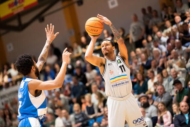 BARMER 2 Basketsball Bundesliga ProA season 2021 2022 playoff quarterfinals game 5 on 01 5 22 Medipolis SC Jena vs Uni Baskets Paderborn Sparkassen Arena