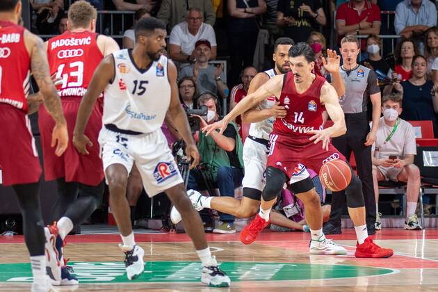 Nihad Dedovic 14 FC Bayern , FC Bayern Basketball vs Niners Chemnitz, easyCredit BBL Playoffs, Quarterfinals, 15 05 2022 Munich Bavaria Germany Copyright: xkolbert-press UlrichxGamelx