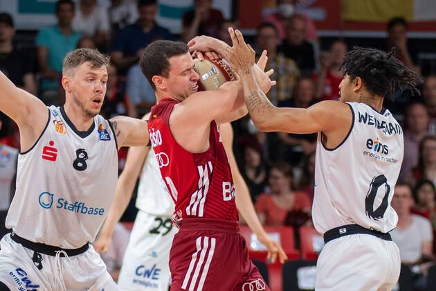 Niklas Wimberg 8 Niners Chemnitz , b311, Nelson Weidemann 0 Niners Chemnitz , FC Bayern Basketball vs Niners Chemnitz, easyCredit BBL Playoffs, Quarterfinals, 15 05 2022 Munich Bavaria Germany. Copyright: xkolbert-press UlrichxGamelx