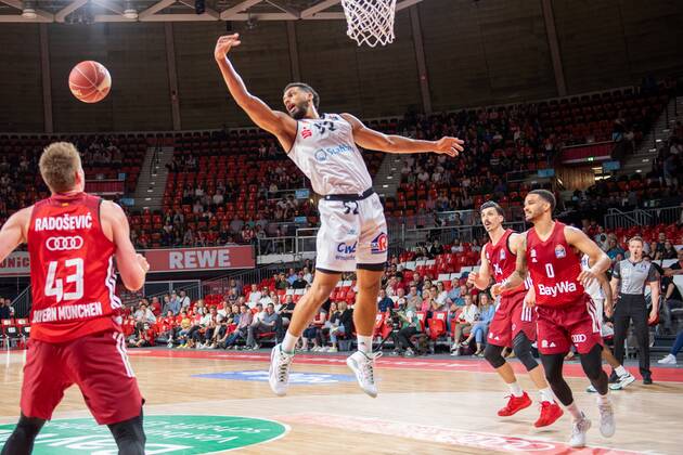 Leon Radosevic 43 FC Bayern , Trent Lockett 52 Niners Chemnitz , Nihad Dedovic 14 FC Bayern , Nick Weiler Babb 0 FC Bayern , FC Bayern Basketball vs Niners Chemnitz, easyCredit BBL Playoffs, Quarterfinals, 15 05 2022 Muenchen Bayern Germany Copyright: xkolbert-press UlrichxGamelx