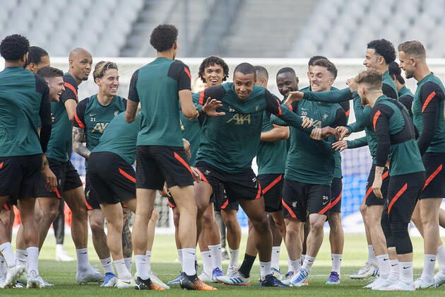 Liverpool FC Training Session And press conference, PK, Pressekonferenz - UEFA Champions League Final 2021 22 Joel Matip of Liverpool during the warm-up at Stade de France on May 27, 2022 in Paris, France. Liverpool will face Real Madrid in the UEFA Champions League final on May 28, 2022. Paris France Copyright: xJosexBretonx originalFilename:breton-liverpoo220527_npRDC