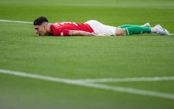 Hungary v England: UEFA Nations League - League Path Group 3 Dominik Szoboszlai of Hungary lies on the grass during the UEFA Nations League A3 match at Puskas ArÃ na on June 04, 2022 in Budapest, Hungary. Budapest Hungary  Copyright: xRobertxSzaniszlox originalFilename:szaniszlo-notitle220604_npYou