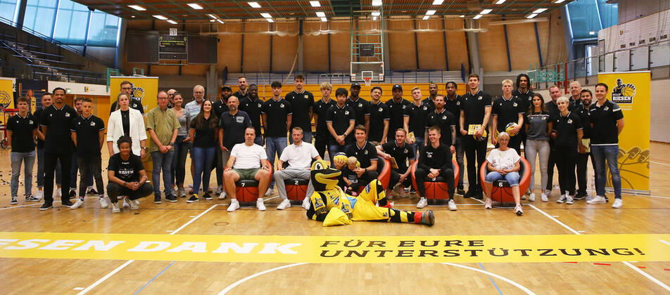 Basketball, BBL, MHP Riesen Ludwigsburg, graduation ceremony