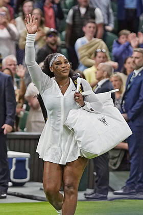 Tennis: Wimbledon championships Serena Williams of the United States acknowledges spectators as she leaves the court after being defeated by Harmony Tan of France in the first round of the Wimbledon tennis tournament in London on June 28, 2022.  A14AA0001307359P
