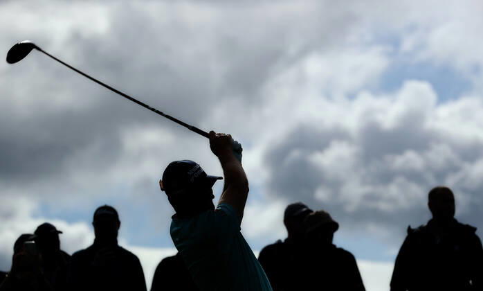 2022 Horizon Irish Open, Mount Juliet Estate, Thomastown, Kilkenny 2 7 2022 Padraig Harrington tees off on the 1st hole Padraig Harrington tees off on the 1st hole 2 7 2022  Copyright: x INPHO BenxBradyx BB1_6236