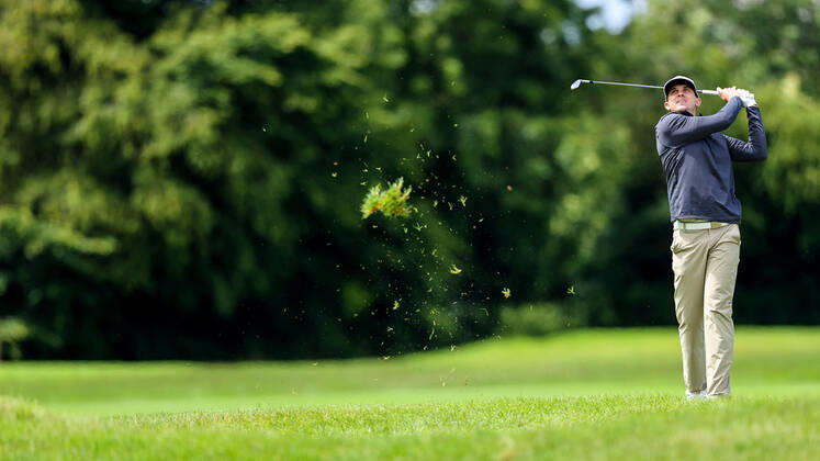 2022 Horizon Irish Open, Mount Juliet Estate, Thomastown, Kilkenny 2 7 2022 John Catlin follows his shot down the 16th fairway John Catlin follows his shot down the 16th fairway 2 7 2022  Copyright: x INPHO BenxBradyx BB1_7310