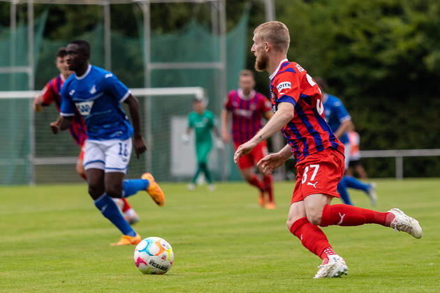 Jan Niklas Beste FC Heidenheim, 37 FC Heidenheim vs TSG 1899 Hoffenheim , Football Test Match, 09 07 2022 DFL REGULATES PROHIBIT ANY USE OF PHOTOGRAPHS AS IMAGE SEQUENCES AND OR QUASI VIDEO FC Heidenheim vs TSG 1899 Hoffenheim , Football Test Match, 09 07 2022 Brackenheim Copyright: xEibner-Pressefoto RogerxBuerkex EP_EER