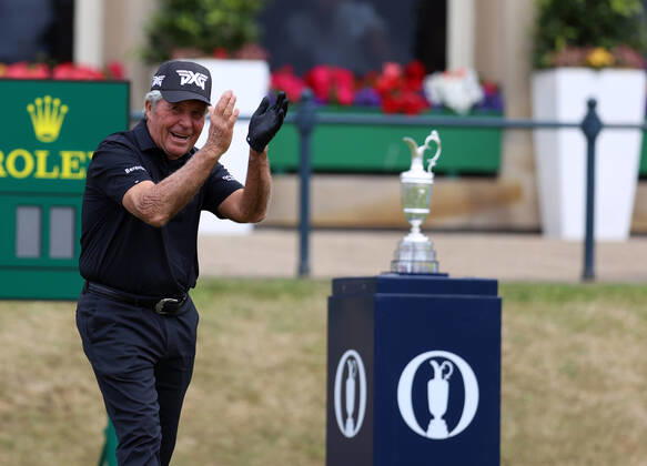 11th July 2022, Old Course at St Andrews, St Andrews, Fife, Scotland; The Open Golf Championship pre-tournament activities; Past Champion Gary Player waves to the crowd before his opening tee shot during the Celebration of Champions event  ActionPlus12407566 DavidxBlunsden