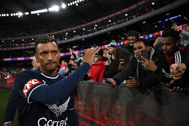 SOCCER Manchester United, ManU VICTORY, Nani of Melbourne Victory (left) is seen at the conclusion of the soccer match between Manchester United and the Melbourne Victory at the Melbourne Cricket Ground in Melbourne, Friday, July 15, 2022. ( NO ARCHIVING, EDITORIAL USE ONLY, NO USE IN BOOKS WITHOUT CONSENT MELBOURNE VICTORIA AUSTRALIA  Copyright: xJAMESxROSSx 20220715001679683762