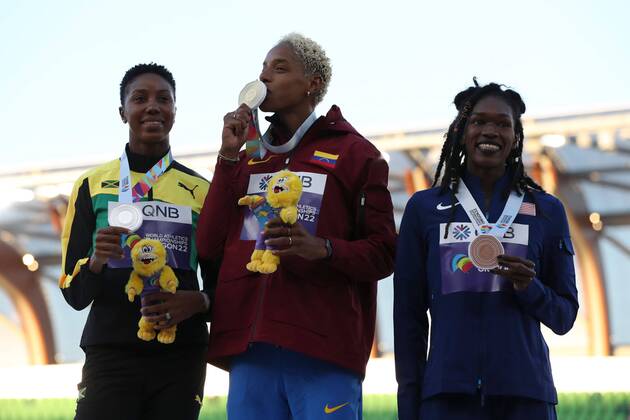 Leichtathletik, WM in Eugene, Dreisprung Frauen, Siegerehrung