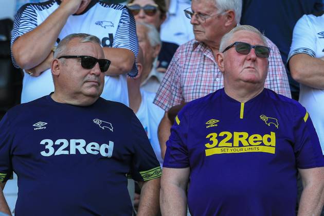 Derby County v Barnsley EFL Sky Bet League 1 13 08 2022. Derby County supporters during the EFL Sky Bet League 1 match between Derby County and Barnsley at the Pride Park, Derby, England on 13 August 2022. Editorial use only DataCo restrictions apply See www.football-dataco.com , Copyright: xJezxTighex PSI-15713-0081