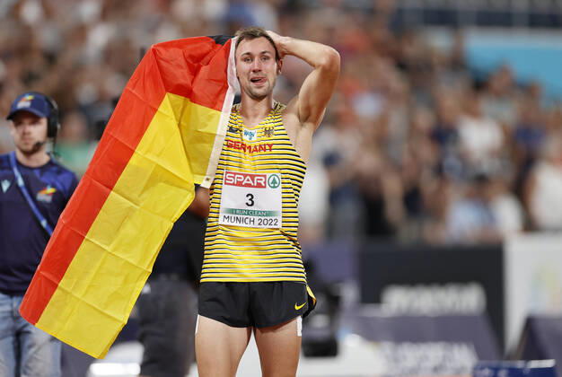 16 08 2022 European Championships Munich European Championships LIGHT ATHLETICS European Championships Munich European Championships LIGHT ATHLETICS TEN COMPETITION MEN 1500M RUN 1 in Munich Olympiastadion , Germany, HMB Media Schumacher, bfischu, KAUL Niklas GER European Champion Copyright: HMBxMedia Schumacher