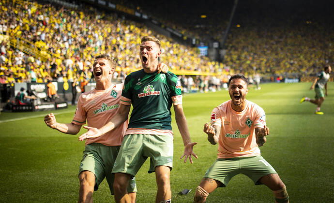 Goal celebration Jens Stage, Marvin Ducksch Werder Leonardo Bittencourt Werder Borussia Dortmund Werder Bremen 20 08 2022, football season 2022 23 photo Moritz Müller