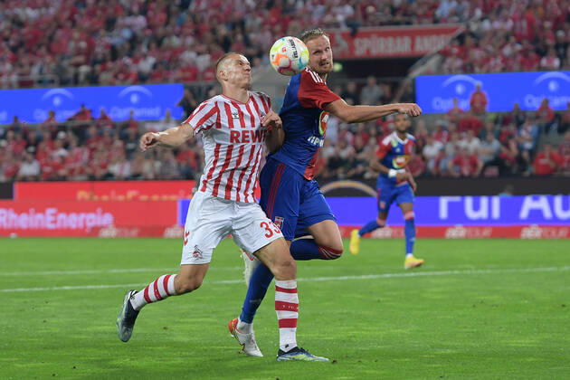 Soccer UEFA Conference League Play Off 1 FC Köln Fehervar FC on 18 08 2022 at RheinEnergieStadion in Cologne Florian Dietz Köln , left Kasper Larsen Fehervar , right xHDx