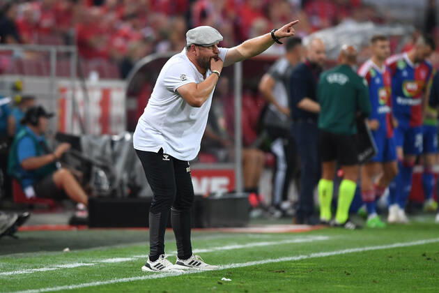 Soccer UEFA Conference League Play Off 1 FC Cologne Fehervar FC on 18 08 2022 at RheinEnergieStadion in Cologne Steffen Baumgart coach head coach Cologne xHDx