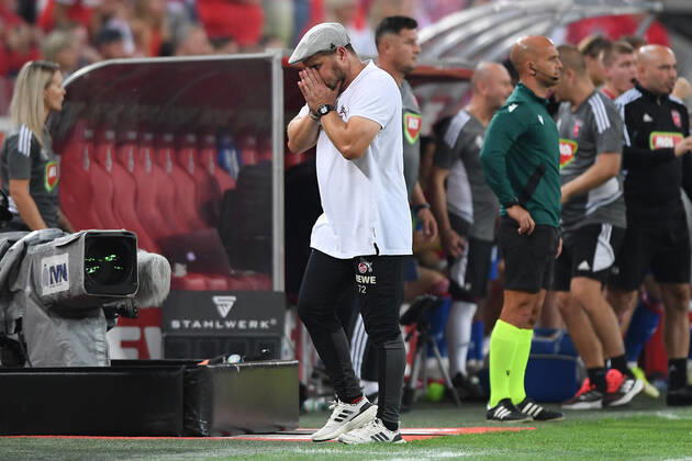 Soccer UEFA Conference League Play Off 1 FC Cologne Fehervar FC on 18 08 2022 at RheinEnergieStadion in Cologne Steffen Baumgart coach head coach Cologne disappointed xHDx