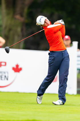 OTTAWA, ON - AUGUST 26: Isi Gabsa of Germany tees off on the 1st hole during the second round of the CP Women™s Open on August 26, 2022, at The Ottawa Hunt and Golf Club in Ottawa, ON, Canada. (Photo by Richard A. Whittaker Icon Sportswire) GOLF: AUG 26 LPGA, Golf Damen - CP Women™s Open Icon2208260882