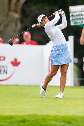 OTTAWA, ON - AUGUST 26: Lindsey Weaver-Wright of the United States tees off on the 1st hole during the second round of the CP Women™s Open on August 26, 2022, at The Ottawa Hunt and Golf Club in Ottawa, ON, Canada. (Photo by Richard A. Whittaker Icon Sportswire) GOLF: AUG 26 LPGA, Golf Damen - CP Women™s Open Icon2208261272