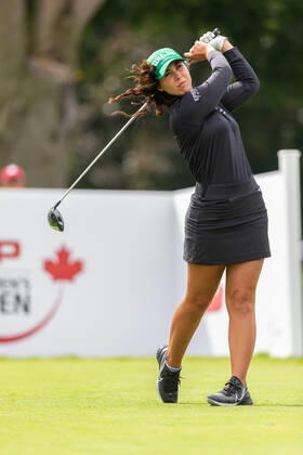 OTTAWA, ON - AUGUST 26: Sarah Schmelzel of the United States tees off on the 1st hole during the second round of the CP Women™s Open on August 26, 2022, at The Ottawa Hunt and Golf Club in Ottawa, ON, Canada. (Photo by Richard A. Whittaker Icon Sportswire) GOLF: AUG 26 LPGA, Golf Damen - CP Women™s Open Icon2208261612