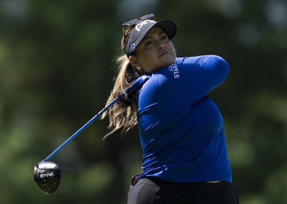 August 27, 2022, Ottawa, ON, Canada: Lizette Salas, from the United States, watches her drive on the 3rd hole during the third round action at the CP WomenöÄÃ s Open, Saturday, August 27, 2022 in Ottawa. Lizette Salas  - ZUMAc35_ 20220827_zaf_c35_023 Copyright: xAdrianxWyldx