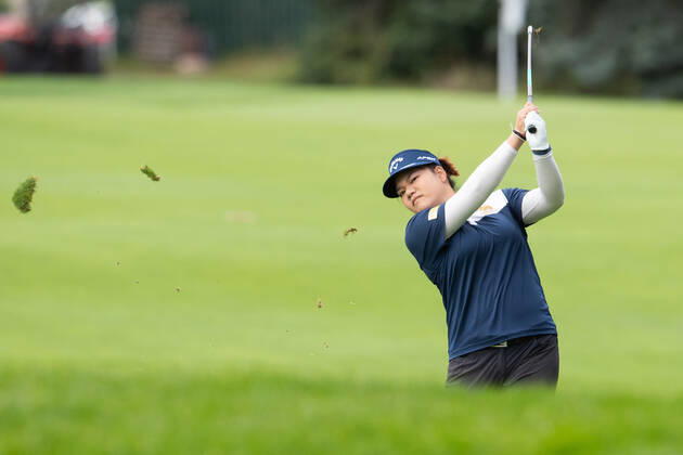 August 27, 2022: Wichanee Meechai of Thailand takes an iron shot during the CP Womens Open held at Ottawa Hunt & Golf Club in Ottawa, Canada. CSM Ottawa Canada - ZUMAc04_ 20220827_zaf_c04_194 Copyright: xDanielxLeax
