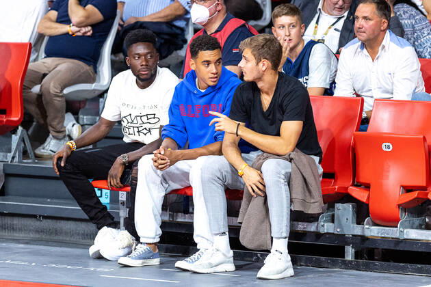 Basketball, World Cup Qualifier, Germany - Slovenia, FC Bayern stars Musiala and Davies on visit