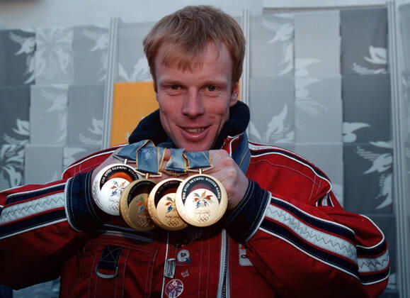 ARKIV 1997 Björn Dählie visar upp sina fyra guldmedaljer under OS i Nagano 22 februari 1998. NAGANO JAPAN Samlingsbegrepp x1014x  Copyright: xTobiasxRöstlundx OS NAGANO 1998 LÄNGD