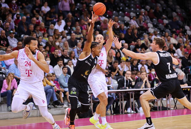 Basketball, BBL, Test match, Telekom Baskets Bonn - Hamburg Towers
